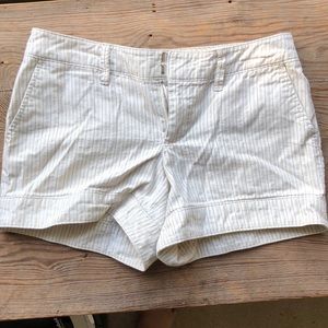 Gap khaki shorts